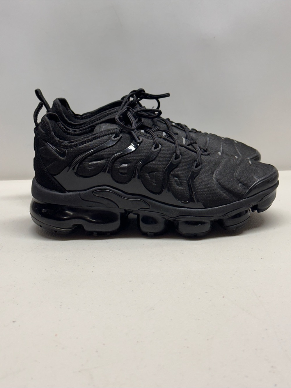 Nike Air VaporMax Plus Triple Black 924453-004  Women Size 7